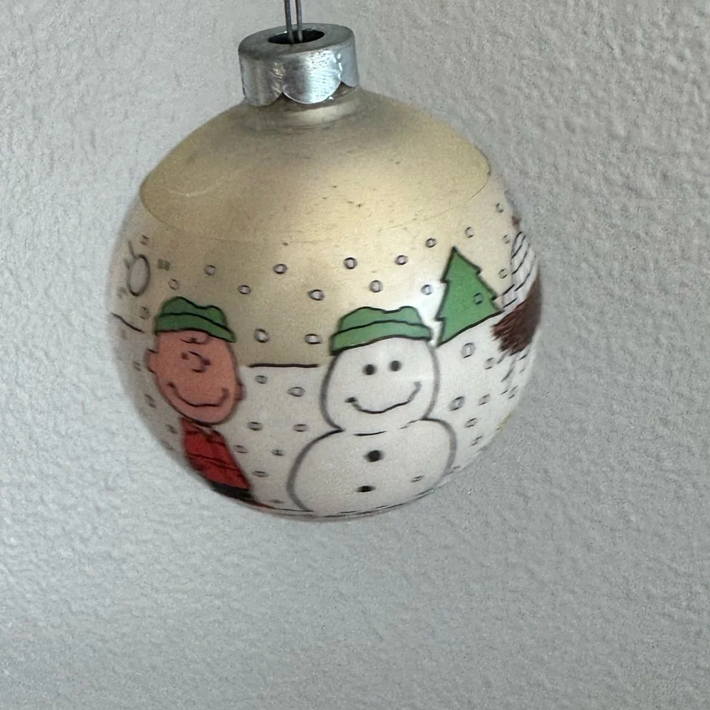 Hallmark Vintage Peanuts Charlie Brown Christmas 1977 X2